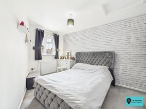 Bedroom- click for photo gallery